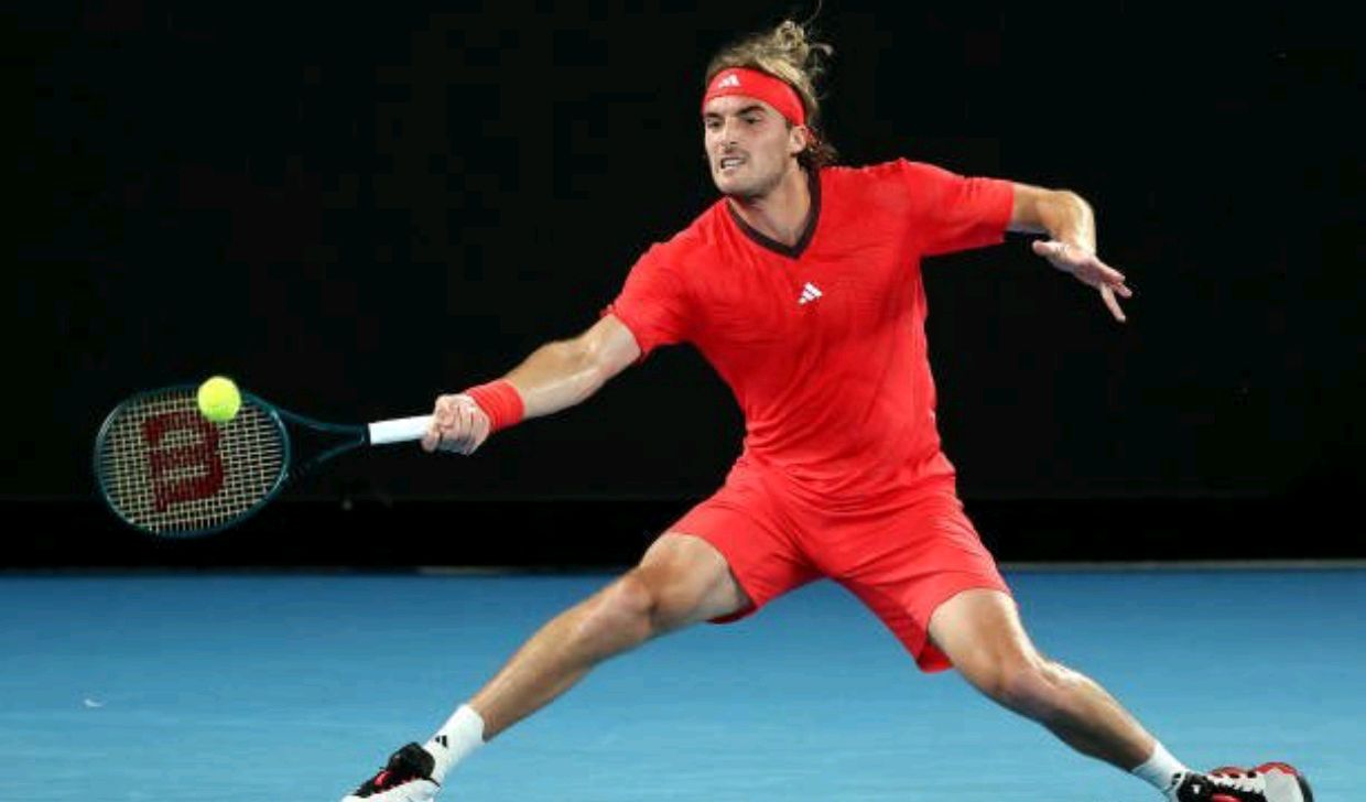 关于法国网球队力克西班牙网球队，西西帕斯送出助攻的信息