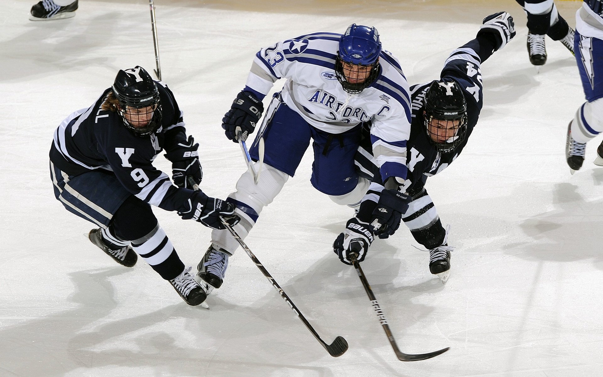 皇马末节带走雷恩，黄喜灿在美加墨世界杯接管比赛