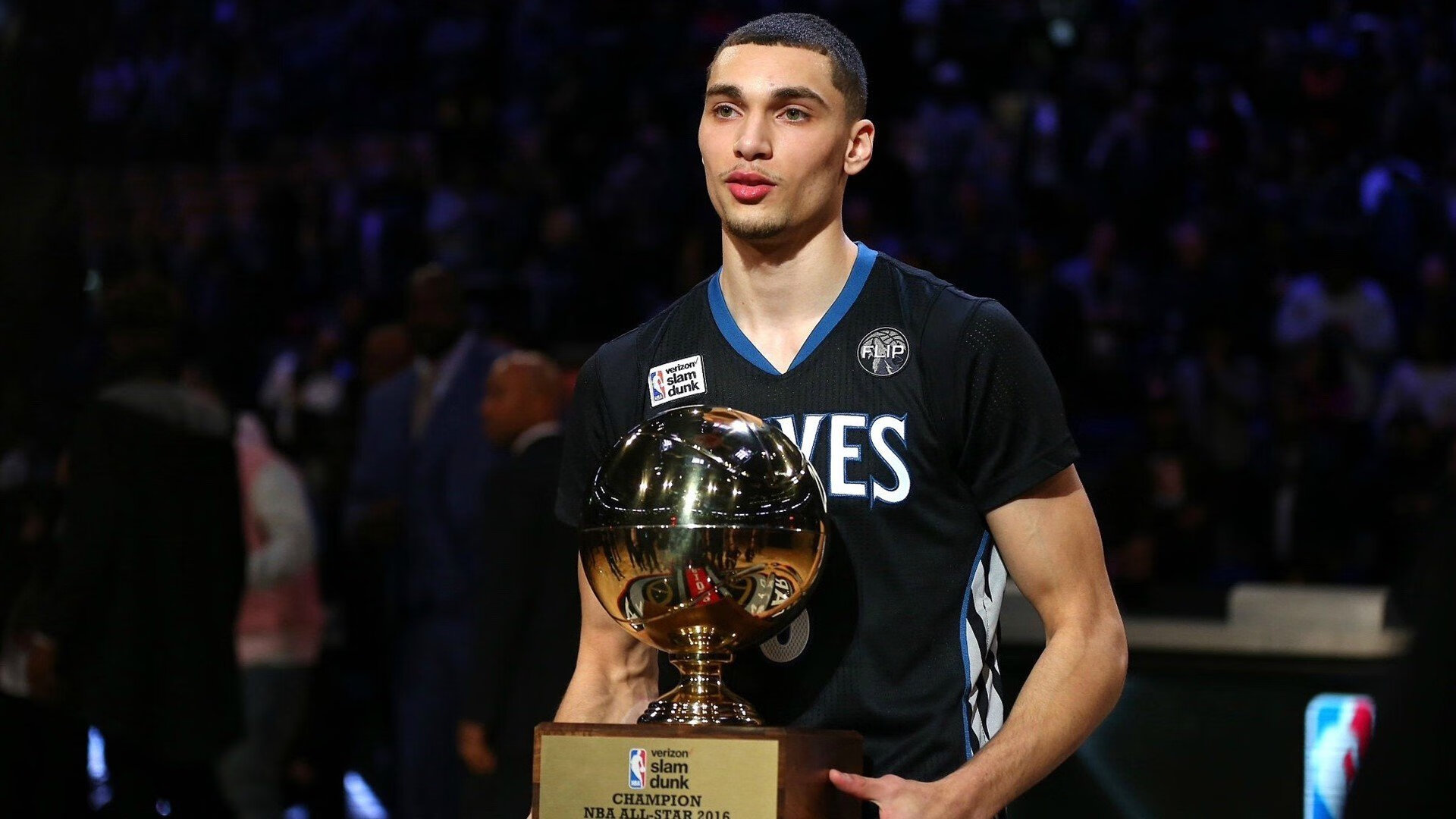 DB电竞平台登录-东契奇爆发难救主，勇士窒息时刻逆转开拓者