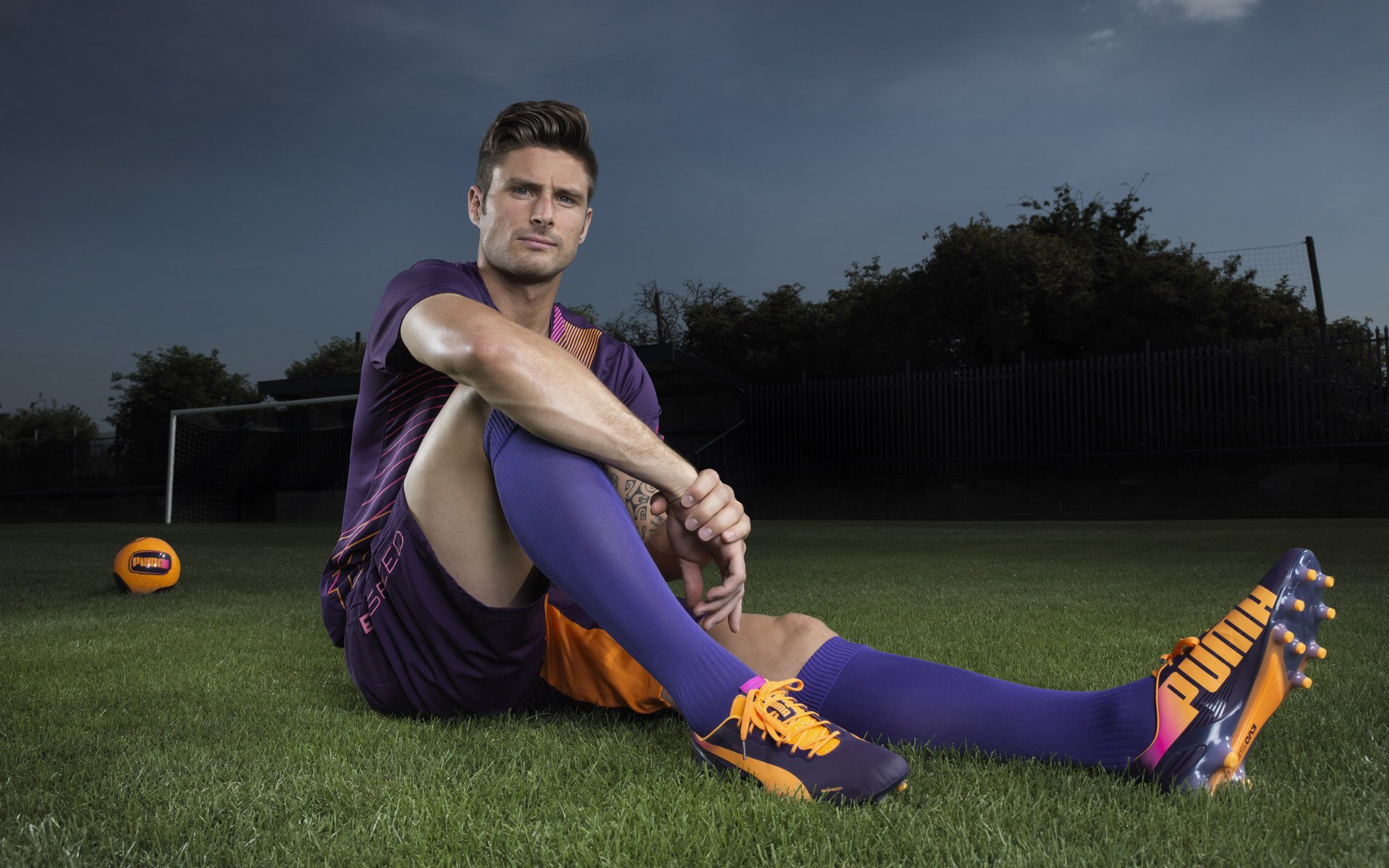 那一刻，足球在燃烧，当德国绝杀巴萨的宿命铁蹄，遇上马丁内利点亮的烽火